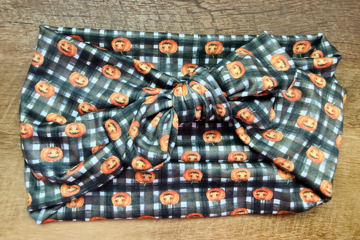 Gingham + pumpkins