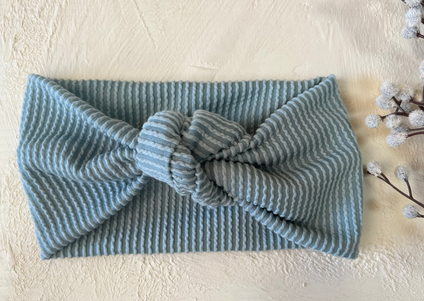 Robbins egg urban ribbed knit topknot