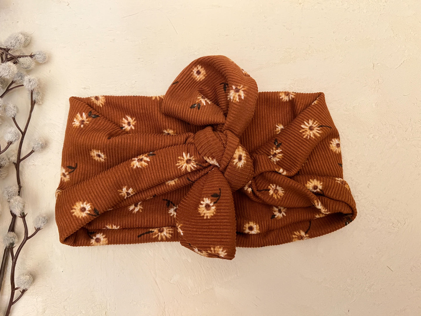 Camel daisy wander bow