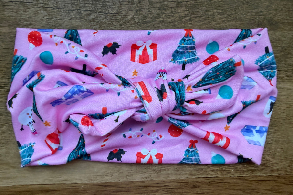 Pink w Christmas + presents trees