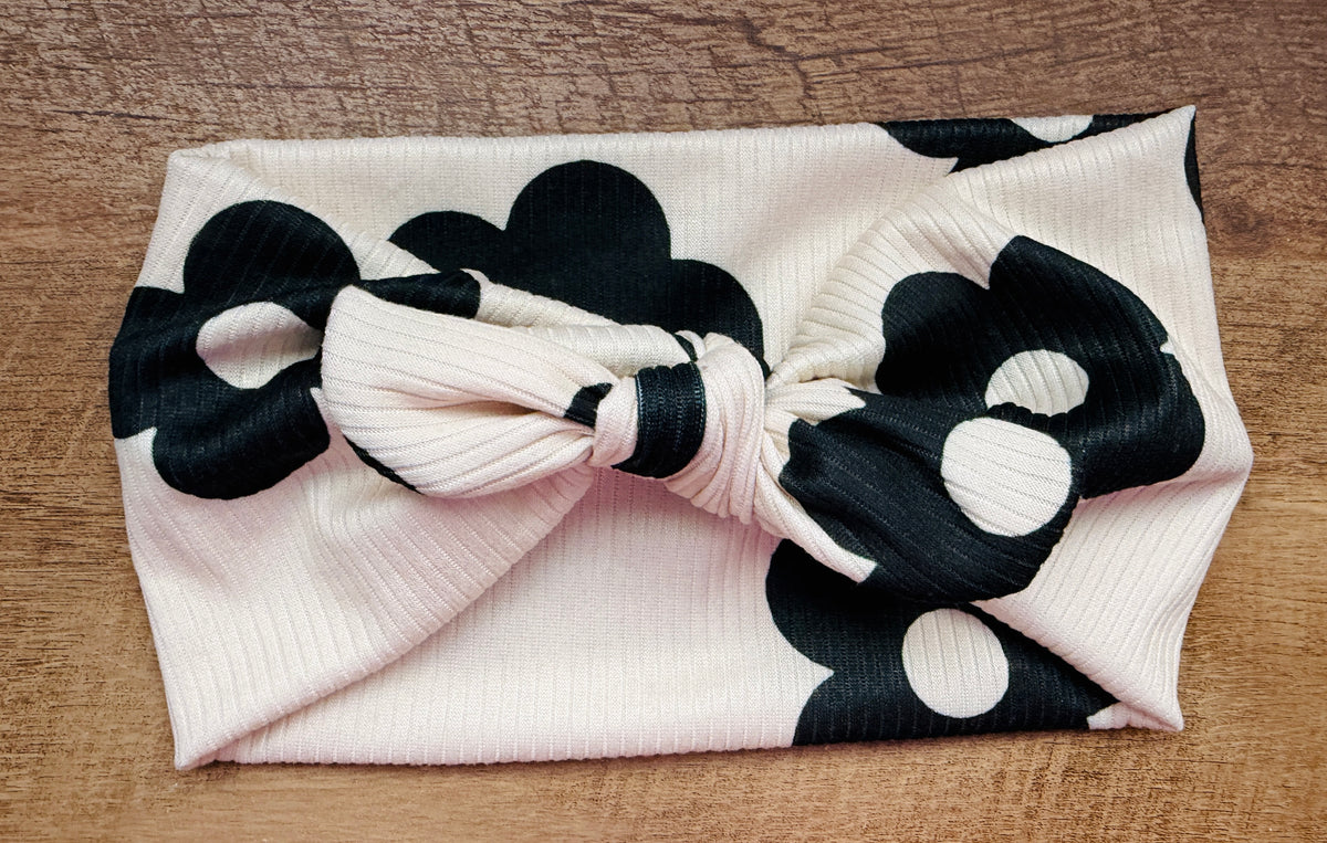 Cream daisy