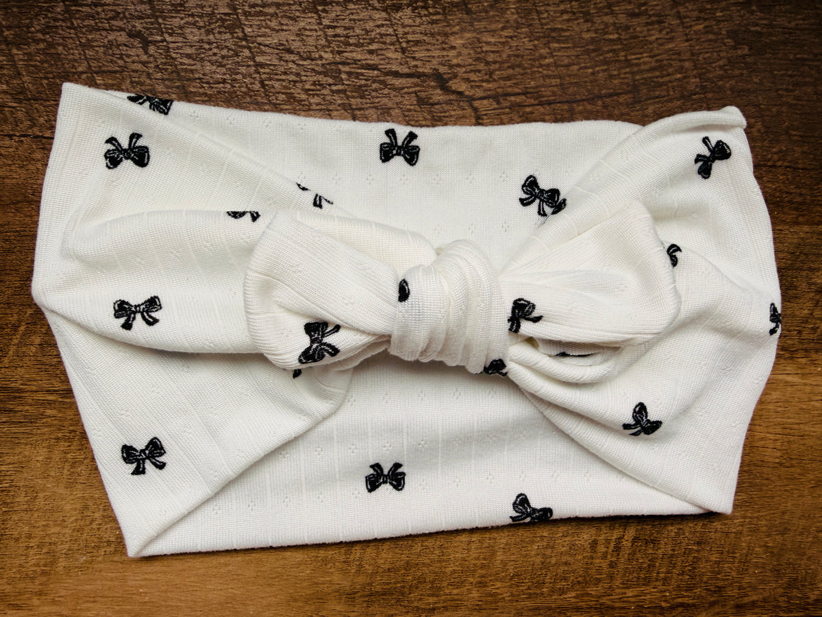 Ribbed white + black bows