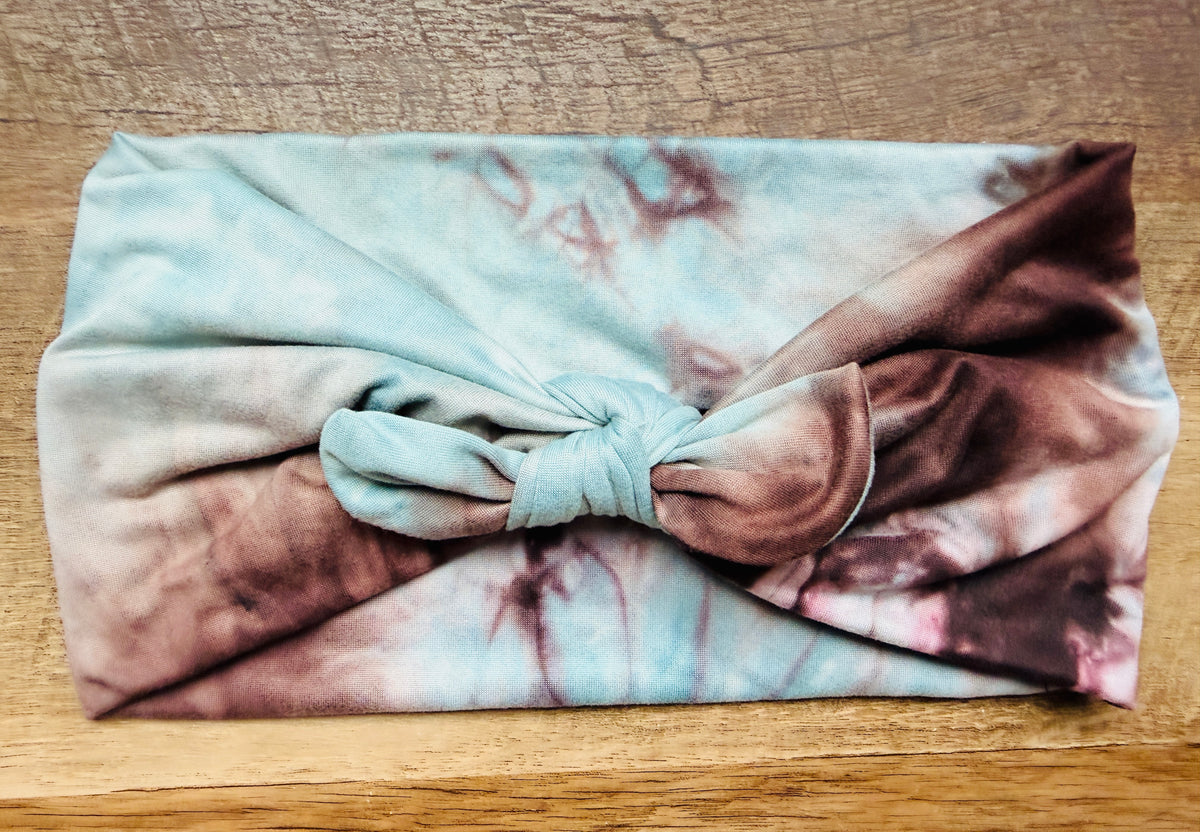 Teal + chocolate tie dye