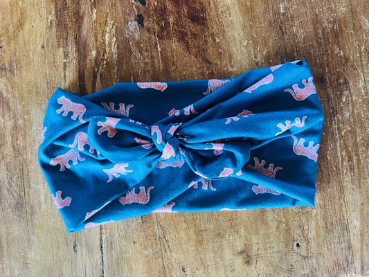Pink leopard on navy