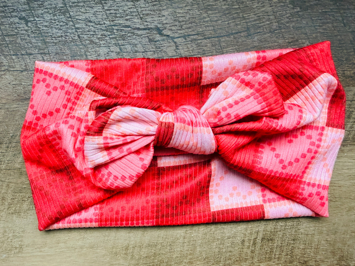 Large valentine checker