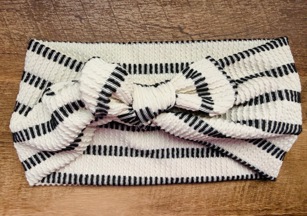 Cream + black urban stripe