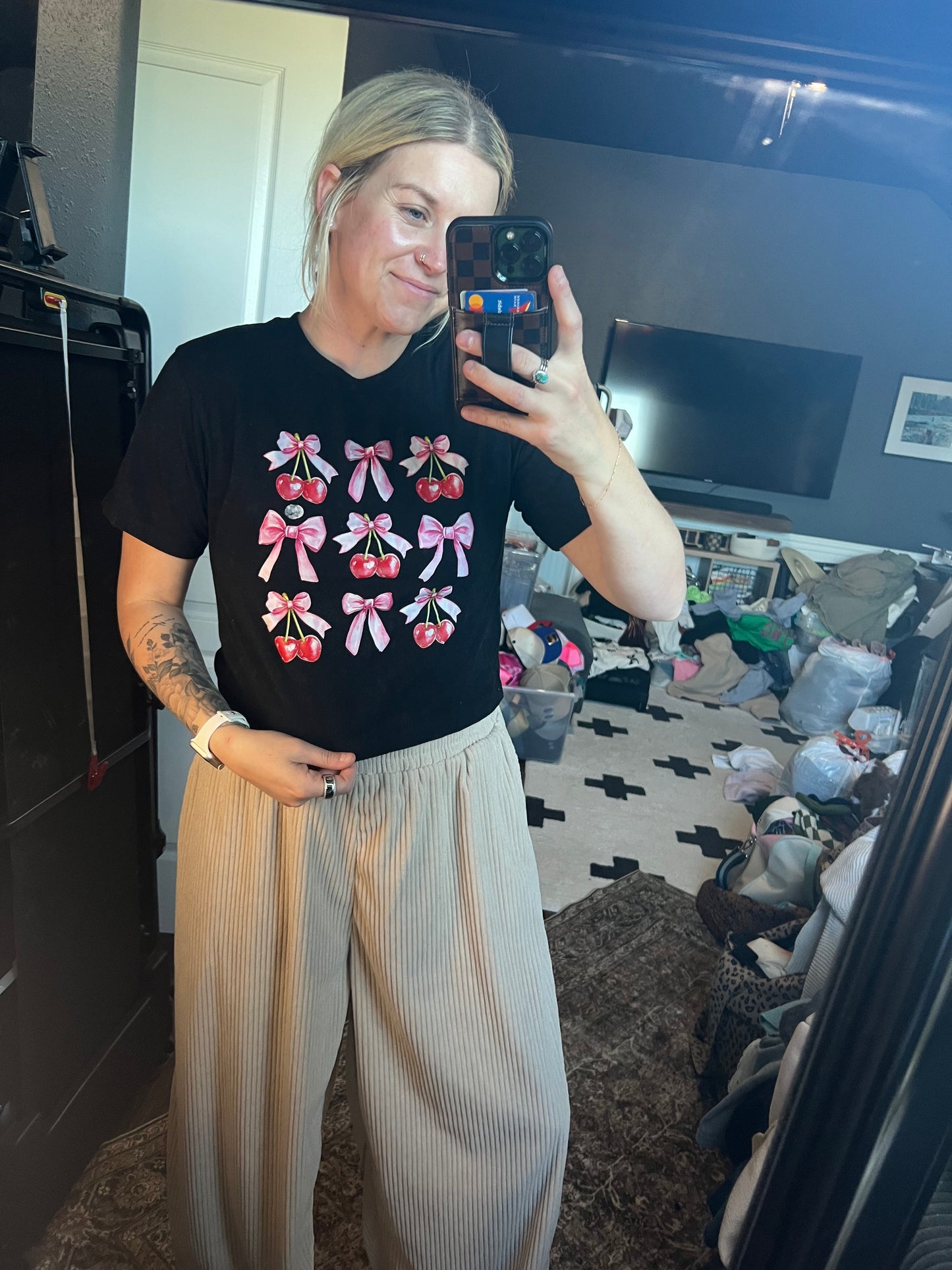 Small cherry crop tee