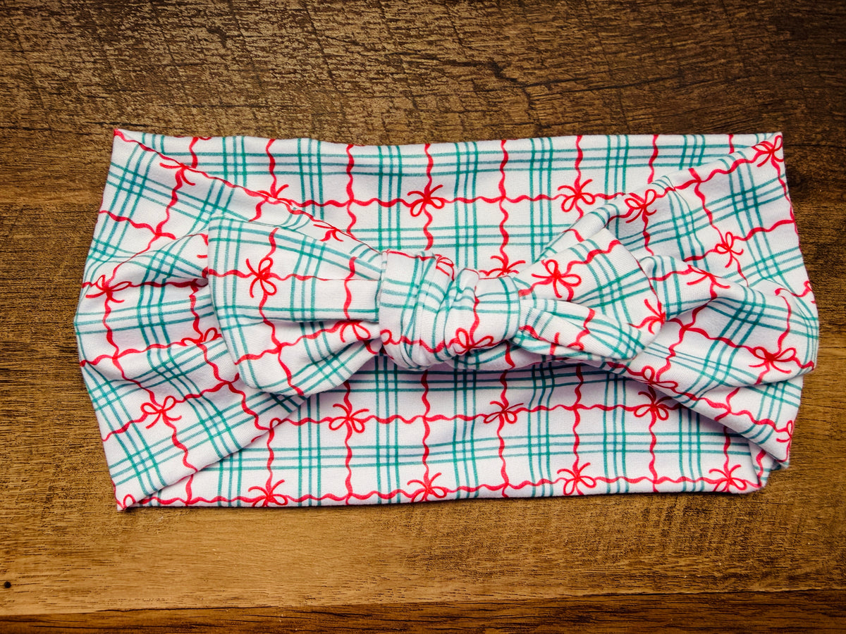 Green plaid + bows