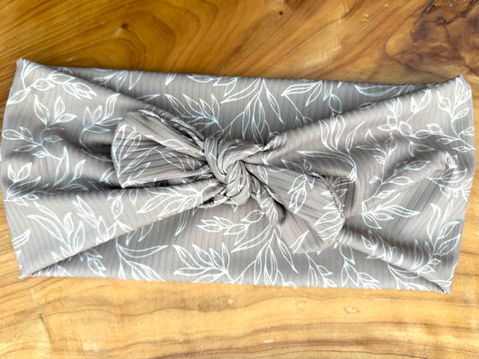 Taupe foliage