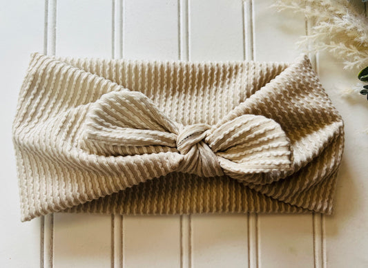 Urban vanilla faux bow