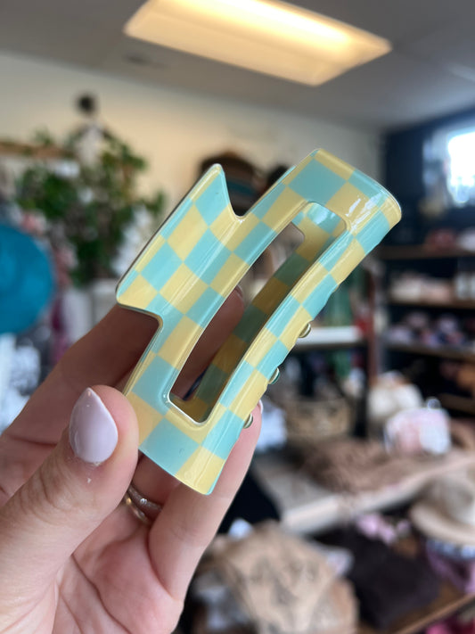 Yellow + teal clip